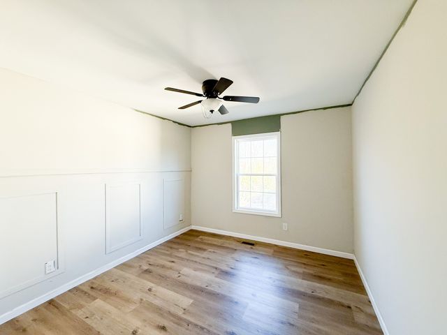 828 Gracey Ave, Clarksville, TN 37040