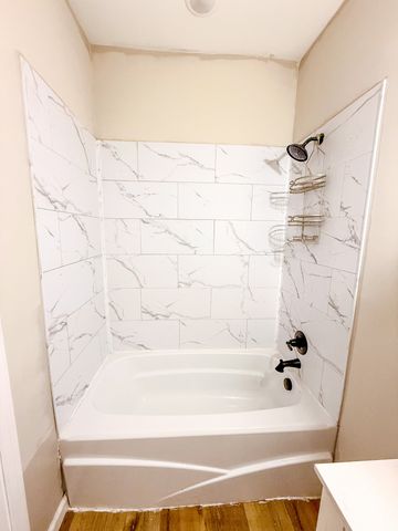 828 Gracey Ave, Clarksville, TN 37040