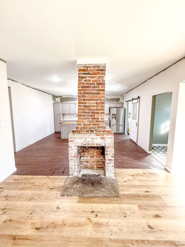 828 Gracey Ave, Clarksville, TN 37040