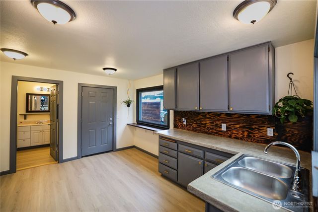 915 Soule Avenue, Hoquiam, WA 98550