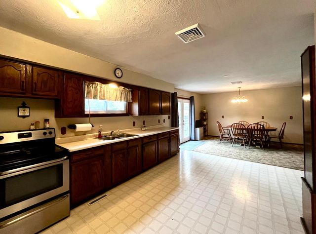 10605 State Route 28, Frankfort, OH 45628