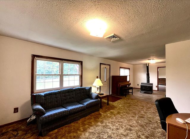10605 State Route 28, Frankfort, OH 45628