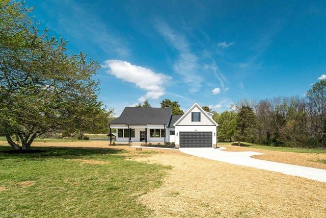 5823 Thacker Dairy Road, Whitsett, NC 27377