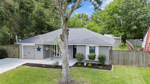 510 Brandywyne Drive, Friendswood, TX 77546