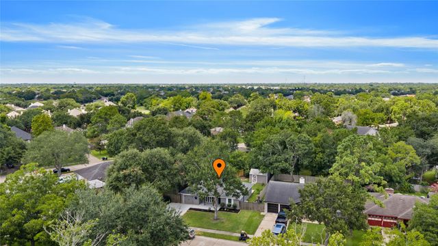 510 Brandywyne Drive, Friendswood, TX 77546