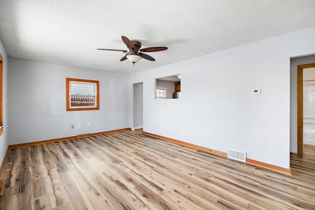 166 N Randolph Avenue, Bradley, IL 60915