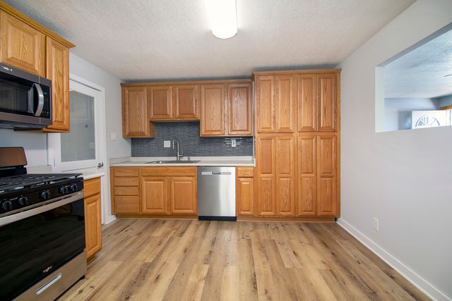 166 N Randolph Avenue, Bradley, IL 60915