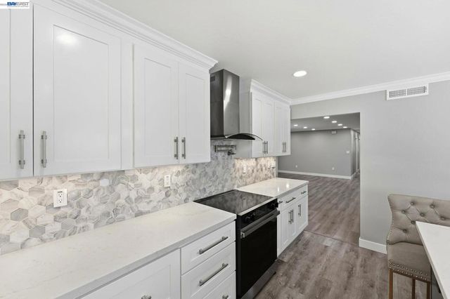 6311 Belmont Pl, Stockton, CA 95207