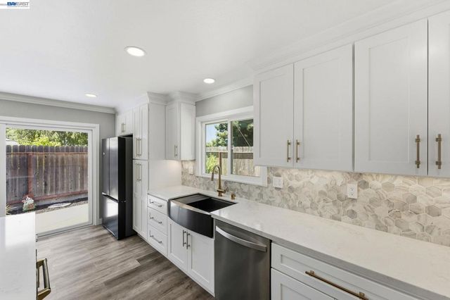 6311 Belmont Pl, Stockton, CA 95207