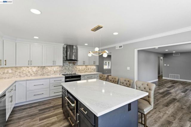6311 Belmont Pl, Stockton, CA 95207