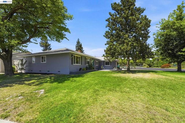 6311 Belmont Pl, Stockton, CA 95207