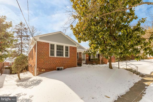 2736 STEPHENSON LN NW, Washington, DC 20015