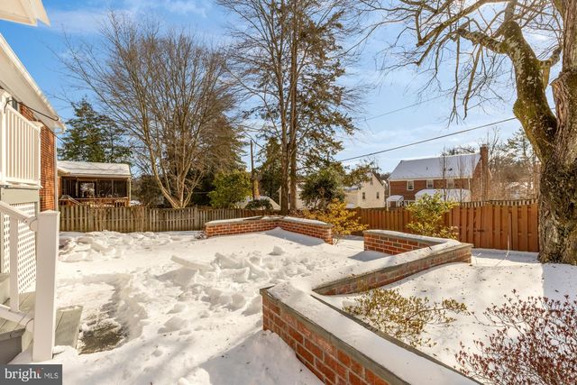 2736 STEPHENSON LN NW, Washington, DC 20015