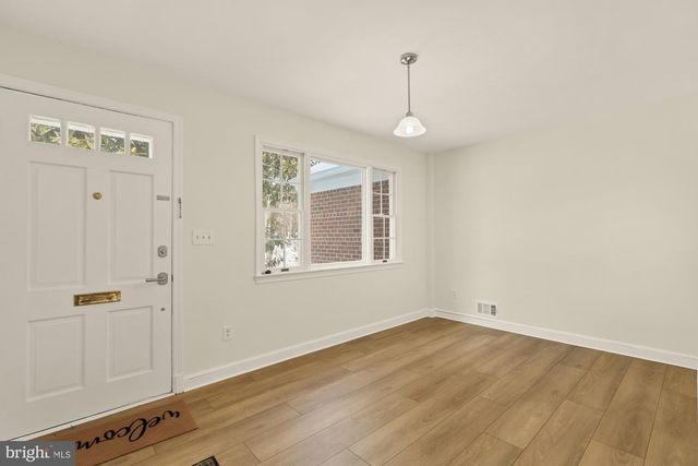 2736 STEPHENSON LN NW, Washington, DC 20015