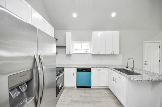 318 Road 5704, Cleveland, TX 77327