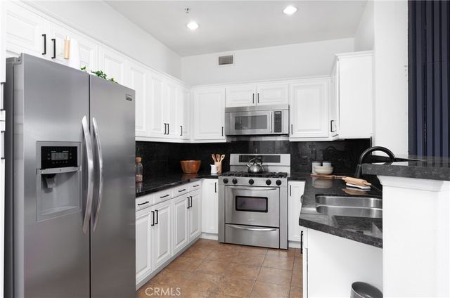 3750 Santa Rosalia Drive 207, Los Angeles, CA 90008