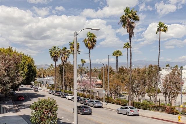 3750 Santa Rosalia Drive 207, Los Angeles, CA 90008
