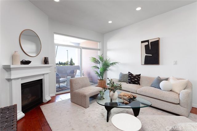 3750 Santa Rosalia Drive 207, Los Angeles, CA 90008