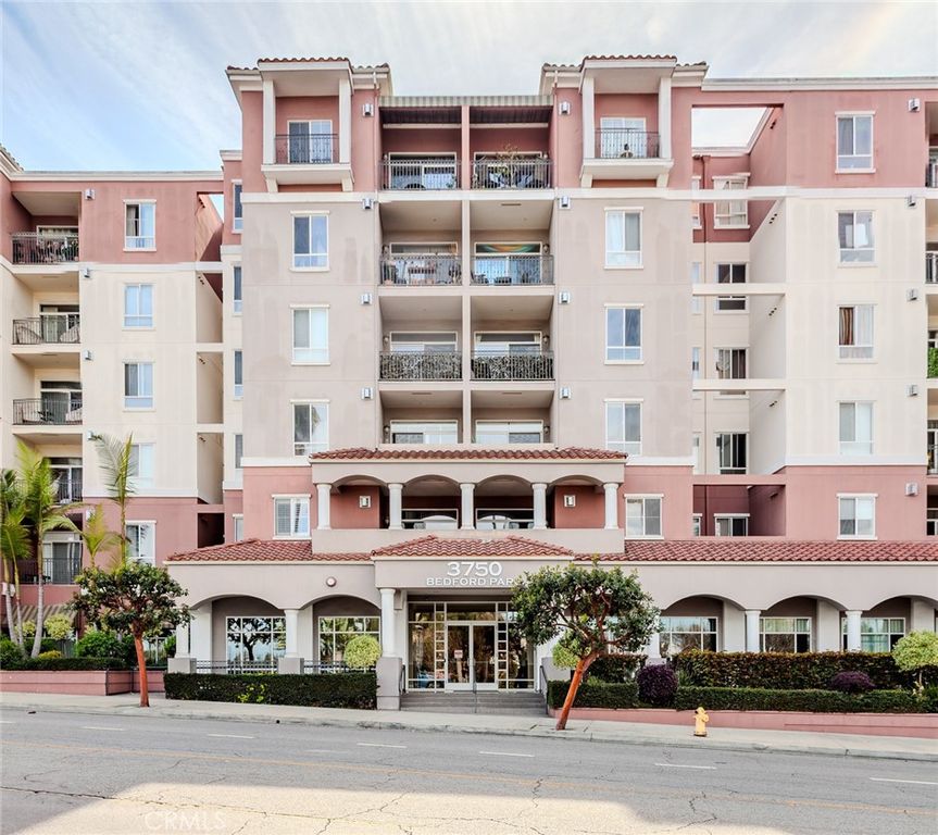 3750 Santa Rosalia Drive 207, Los Angeles, CA 90008