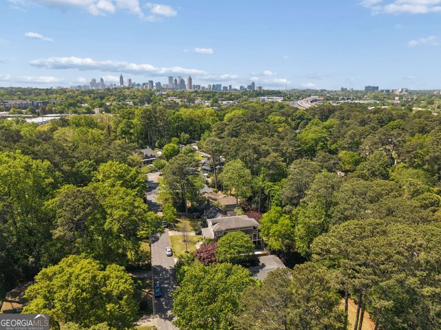 2304 Pembrook Place NE, Atlanta, GA 30324