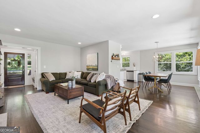 2304 Pembrook Place NE, Atlanta, GA 30324