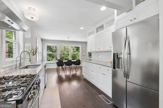 2304 Pembrook Place NE, Atlanta, GA 30324