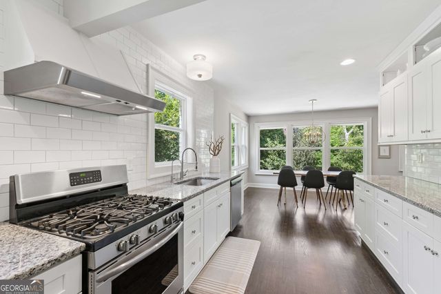 2304 Pembrook Place NE, Atlanta, GA 30324