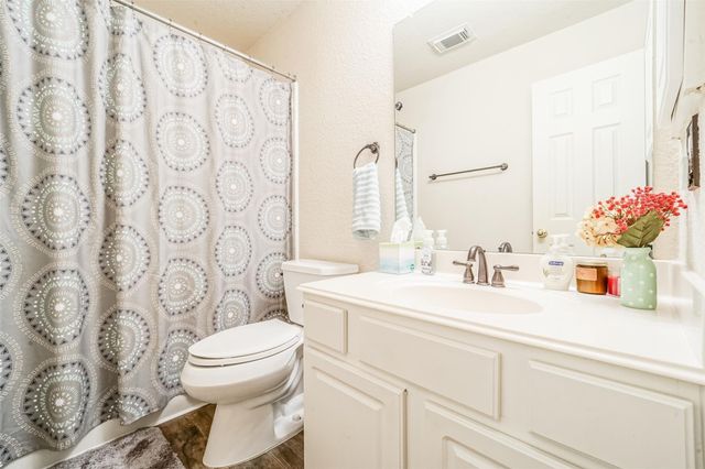 2957 Water Willow Lane, Pearland, TX 77581