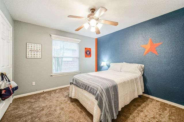 2957 Water Willow Lane, Pearland, TX 77581