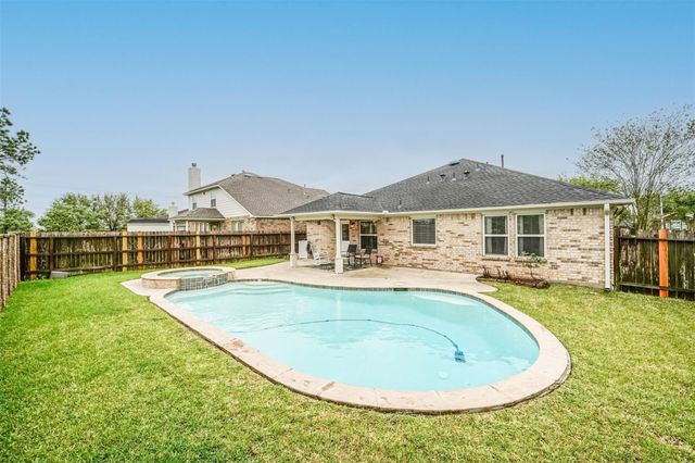 2957 Water Willow Lane, Pearland, TX 77581