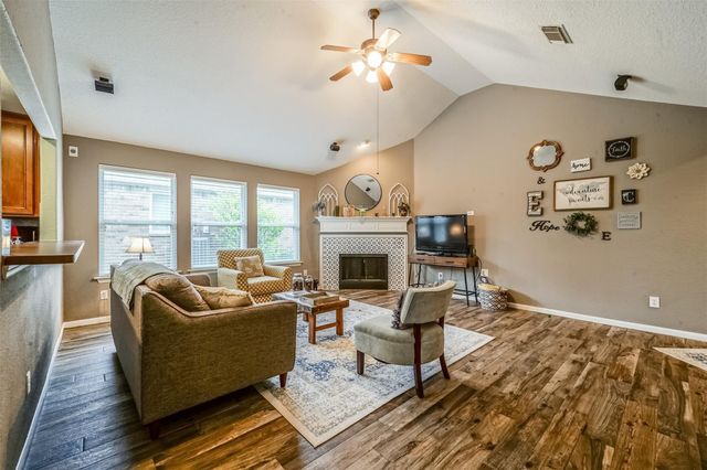 2957 Water Willow Lane, Pearland, TX 77581