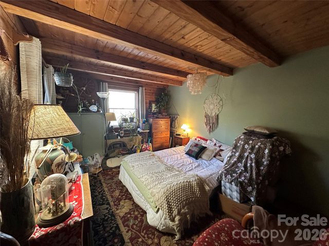 55 Comet Lane, Waynesville, NC 28785