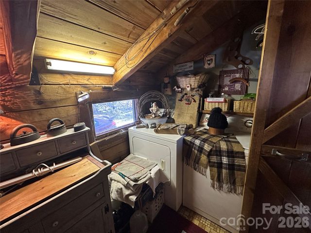 55 Comet Lane, Waynesville, NC 28785