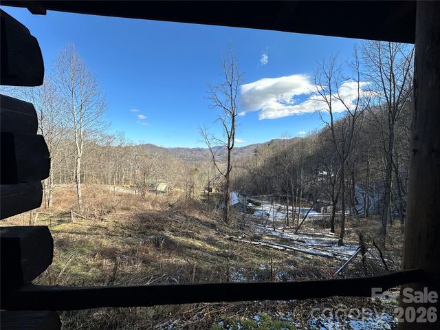 55 Comet Lane, Waynesville, NC 28785