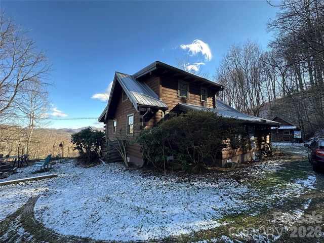 55 Comet Lane, Waynesville, NC 28785