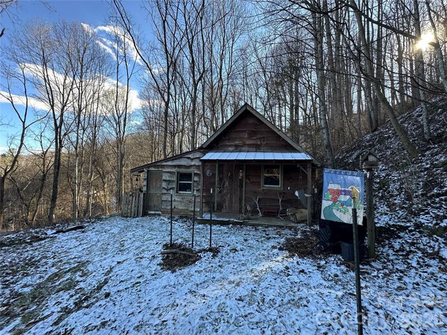 55 Comet Lane, Waynesville, NC 28785