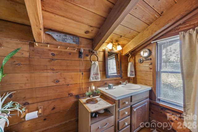 55 Comet Lane, Waynesville, NC 28785