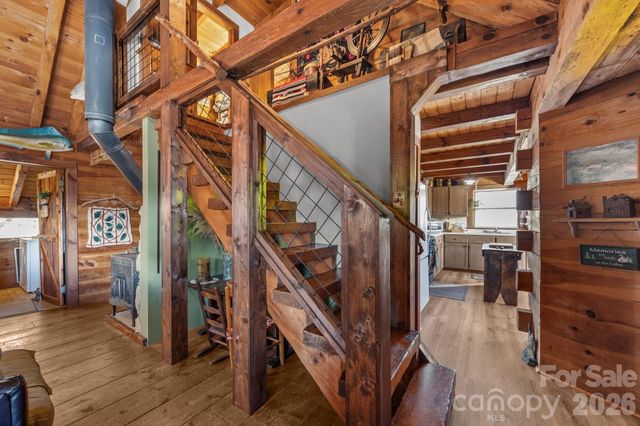 55 Comet Lane, Waynesville, NC 28785