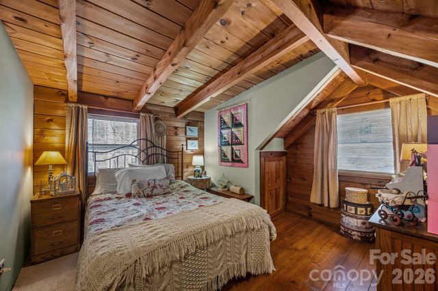 55 Comet Lane, Waynesville, NC 28785