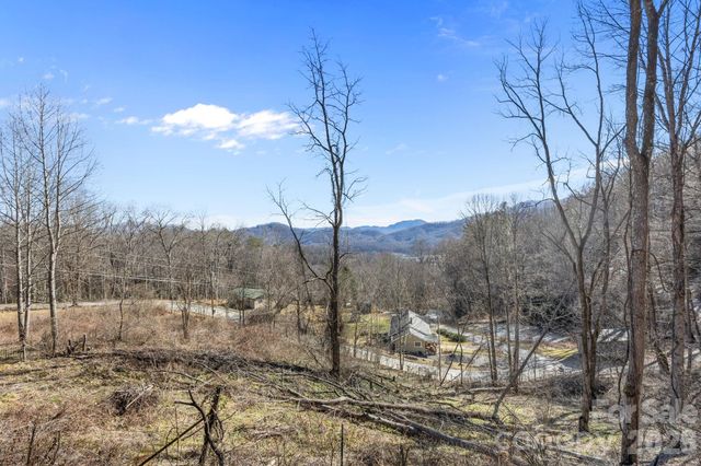 55 Comet Lane, Waynesville, NC 28785