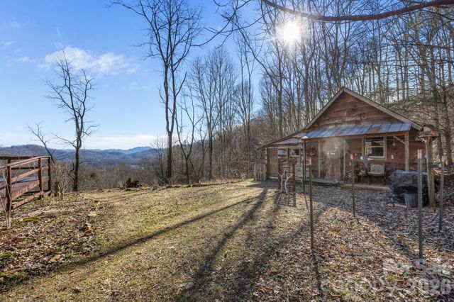 55 Comet Lane, Waynesville, NC 28785