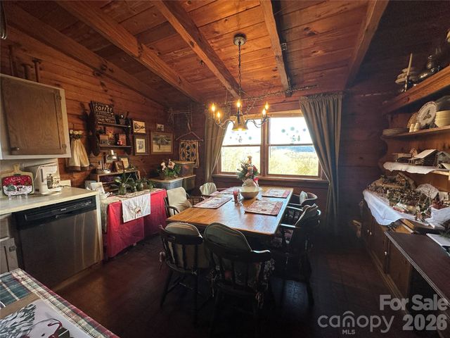 55 Comet Lane, Waynesville, NC 28785