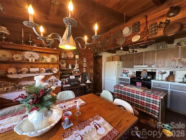 55 Comet Lane, Waynesville, NC 28785