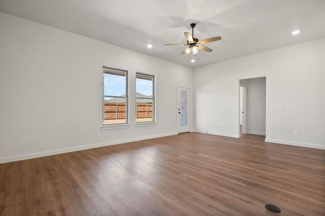 310 E 24th Street, Wolfforth, TX 79382