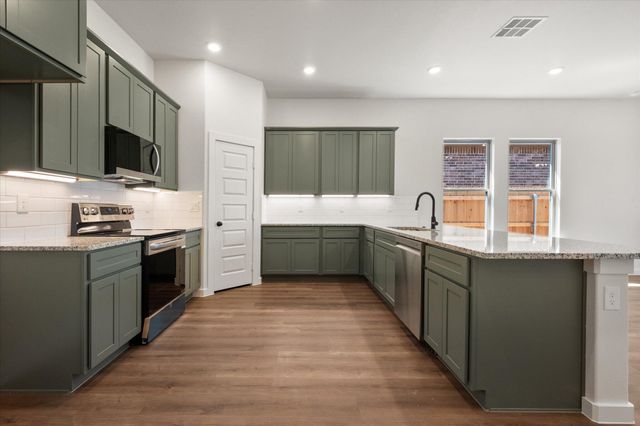 310 E 24th Street, Wolfforth, TX 79382