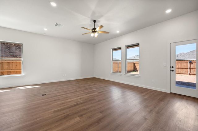 310 E 24th Street, Wolfforth, TX 79382