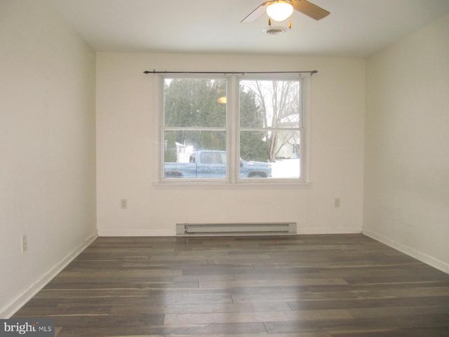 29 CHINKAPIN DR, New Oxford, PA 17350