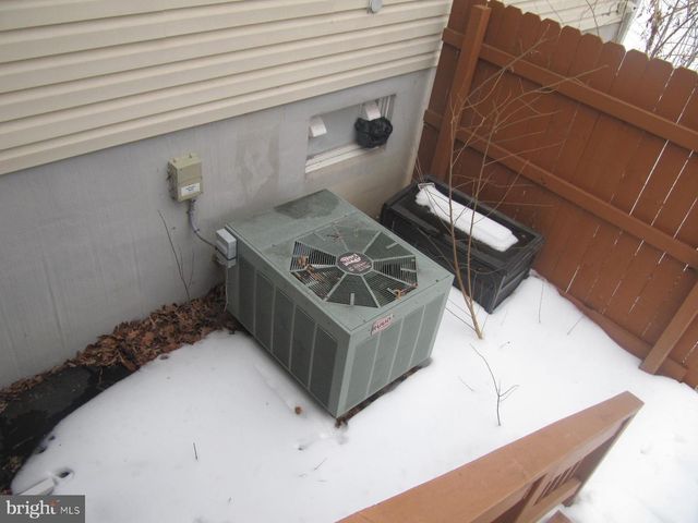 29 CHINKAPIN DR, New Oxford, PA 17350