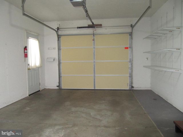 29 CHINKAPIN DR, New Oxford, PA 17350