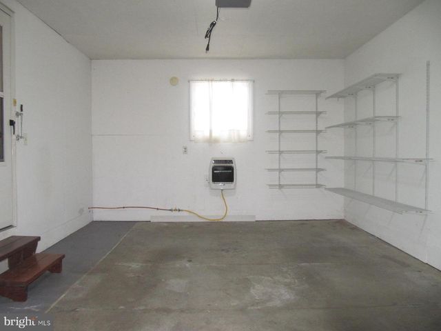 29 CHINKAPIN DR, New Oxford, PA 17350